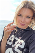 Dating a german girl irina from berlin with Blonde hair 41 years old photo-53