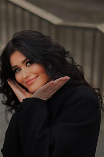 Mariée ukrainienne par correspondance oksana de kiev avec Noirs cheveux, âge 33