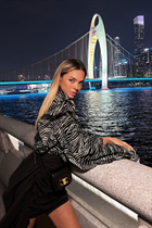 Fille de orlando elena aux cheveux Blond, age 40 photo-21