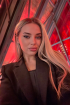 Single Ukrainian lady inna from pokrov with Blonde hair age 35 photo-1