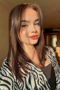 Dating a ukrainian woman sofiia from zlatopol with Black hair age 18