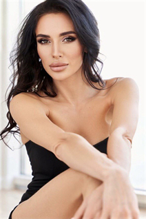 Rencontre une fille ukrainienne christine de lviv avec Brunette cheveux, âge 38