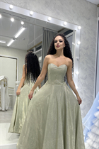 Pretty girl darya from warsaw with Black hair age 25 photo-12