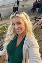 Jolie fille julia de barcelona avec Blond cheveux, âge 44 photo-2