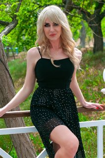 Ukrainian woman for dating oksana from odessa with Blonde hair age 36