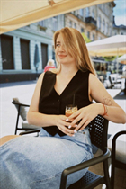 Dama ucraniana viktoriia de khmelnitsky con pelo Rubio y edad 21 photo-26