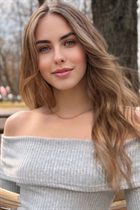 Dating a german girl varvara from berlin with Light Brown hair 20 years old photo-6