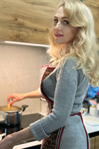 Date ukrainian tatiana from dnepr with Blonde hair age 51 photo-28