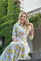 mobile mariée sabina avec Blond cheveux, âge 34 photo-3