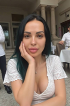 Ukrainian woman anna from kiev with Black hair age 37 photo-11