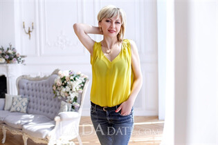 Meet Ukrainian girl liliya from kramatorsk with Blonde hair age 61 photo-12