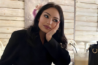 Dating ukrainian woman anastasia from rivne with Black hair age 22 photo-22