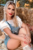 Dating a ukrainian girl ludmila from poltava with Blonde hair age 45 photo-3