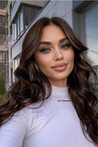Belle fille ukrainienne anastasiia de london avec Chatain clairs cheveux, âge 24 photo-11
