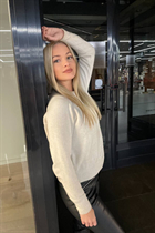 Chica en Ucrania marina de obermaiselstein con pelo Rubio y edad 44 photo-63