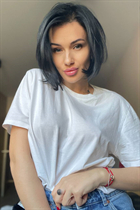 Ukrainian single woman valeria from mariupol with Black hair age 31 photo-18