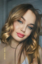 Slavic women anastasia from kiev with Light Brown hair age 18 photo-13