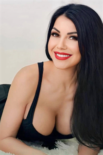 Mariée ukrainienne par correspondance olena de kramatorsk avec Brunette cheveux, âge 50