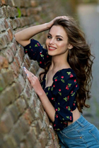 Hermosa mujer ucraniana soltera bogdana de ivano-frankovsk con pelo Marrón claro y edad 22 photo-13