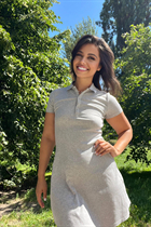 Beautiful woman of ukrainian alina from kiev with Dark Brown hair age 32 photo-1