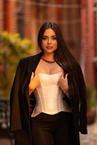 Une mariée biélorusse karyna de minsk avec Noirs cheveux, âge 32 photo-72