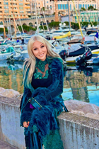 Mariée de nice yuliia avec Blond cheveux, âge 55 photo-4