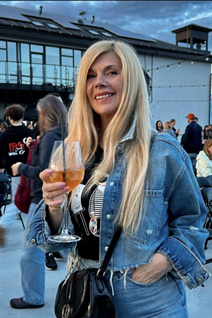 Ukrainian lady irina from lviv with Blonde hair age 54