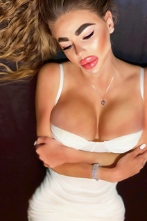 Single Ukrainian lady polina from kiev with Black hair age 25