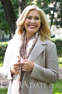 Global lady larisa from saint-petersburg with Light Brown hair age 56