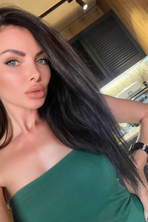 Esposa de Ucrania evgeniya de kiev con pelo Negro y edad 38