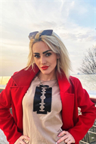 Ukrainian woman online vikky from kiev with Blonde hair age 36 photo-49