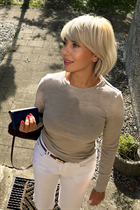 Sortir avec une femme allemande lina de m&#252;nchen avec Blond cheveux 54 ans photo-21