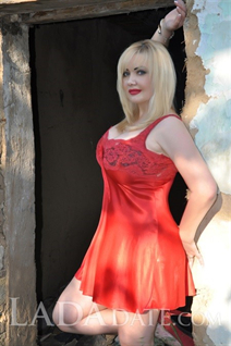 Ukraine ladies for marriage alina from nikolaev with Blonde hair age 42