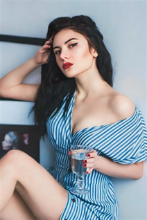 Stunning Ukrainian girl anastasiya from nikolaev with Black hair age 26