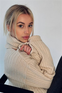 Femme ukrainienne daryna de kiev avec Blond cheveux, âge 22