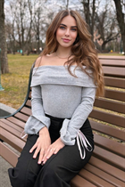 Dating a german girl varvara from berlin with Light Brown hair 20 years old photo-23