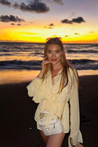 stone mountain bride anna with Light Brown hair age 30 photo-62