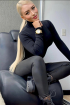 Jolie femme colombienne angie-daniela de bogota avec Blond hair age 25 photo-4