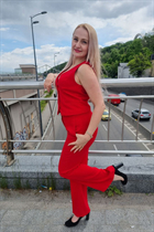 Belle femme roumaine ilona de bucharest avec Blond cheveux 49 ans photo-27
