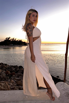 Dating an argentinian woman from mar del plata with Blonde hair 30 years old photo-9