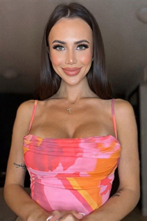 Ukrainian woman leila from odessa with Light Brown hair age 31