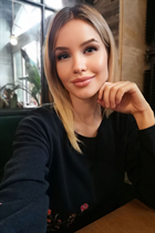 Ukrainian lady olena from lviv with Light Brown hair age 33 photo-2