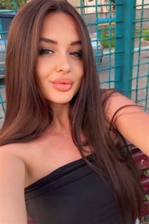 Belle mariée ukrainienne maria de kiev avec Brunette cheveux, âge 32