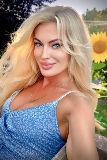 Czech bride natalia from prague with Blonde hair 51 years old