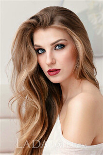 Young Ukraine girl karina from cherkassy with Blonde hair age 24