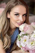 Dating a ukrainian woman yana from kiev with Light Brown hair age 37 photo-11