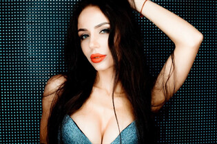 Single ukrainian girl nataliya from kiev with Black hair age 41 photo-32