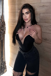 Mariée ukrainienne maria de odessa avec Brunette cheveux, âge 20