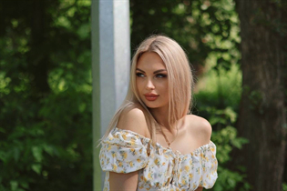 Girl in Ukraine anastasiia from mykolaiv with Blonde hair age 33 photo-28