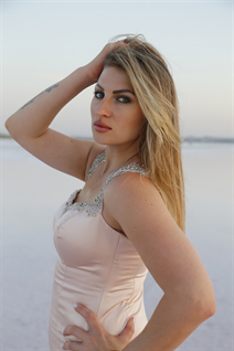 Superbe femme ukrainienne iryna de odesa aux cheveux Chatain clairs, age 38